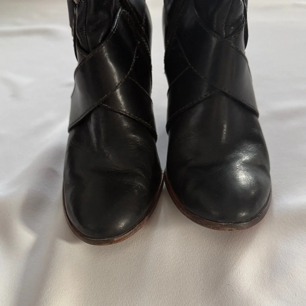 Frye Andrea Belted Tall boots black leather-Size 6.5US - Picture 12 of 12